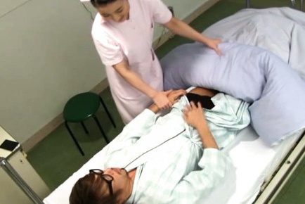 Skinny Japanese nurse likes to stimulate her patients